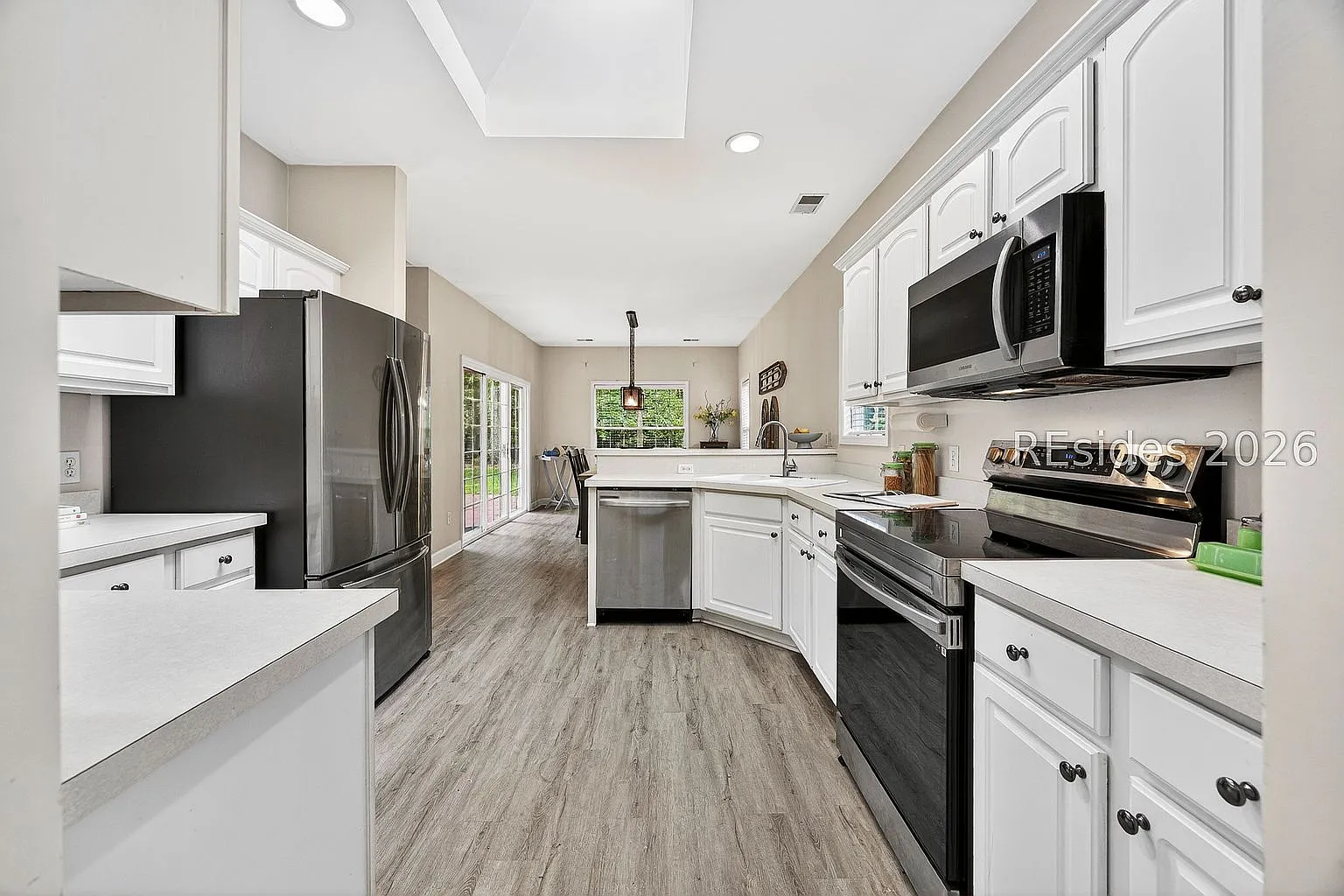3 bed, 1600 sqft, $3,250 — Photo 4