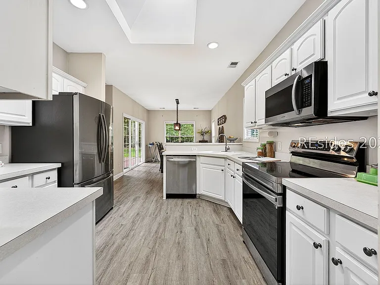 51 E Morgan Ct — Photo 4