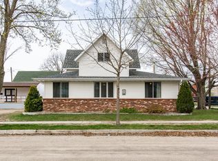 37 5th St S, Central City, IA 52214