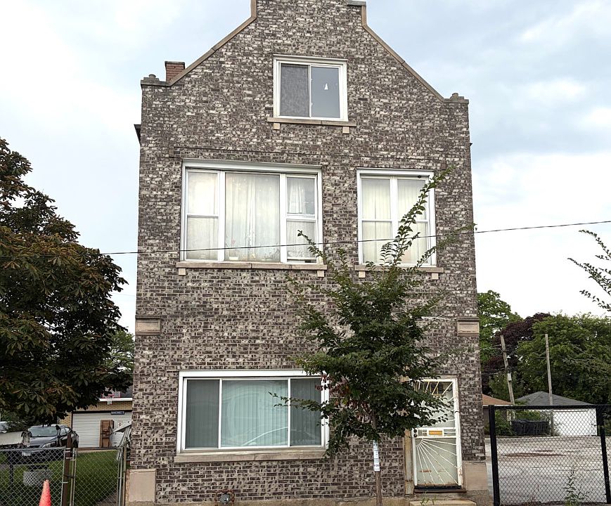 1st image of 2842-46 S Quinn St