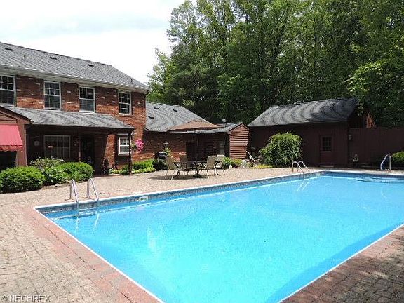 3rd image of 4244 Cliff Spur Dr