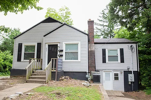 803 N Park St #2 Photo 1