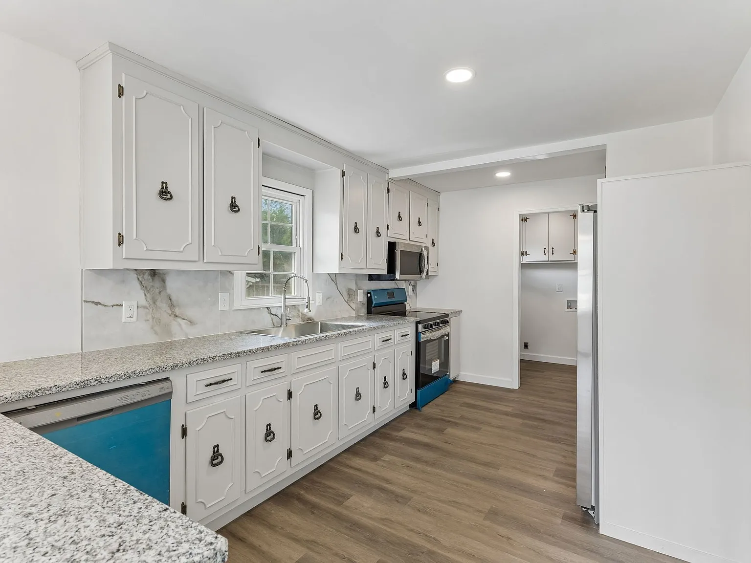 3 bed, 1612 sqft, $1,900 — Photo 4