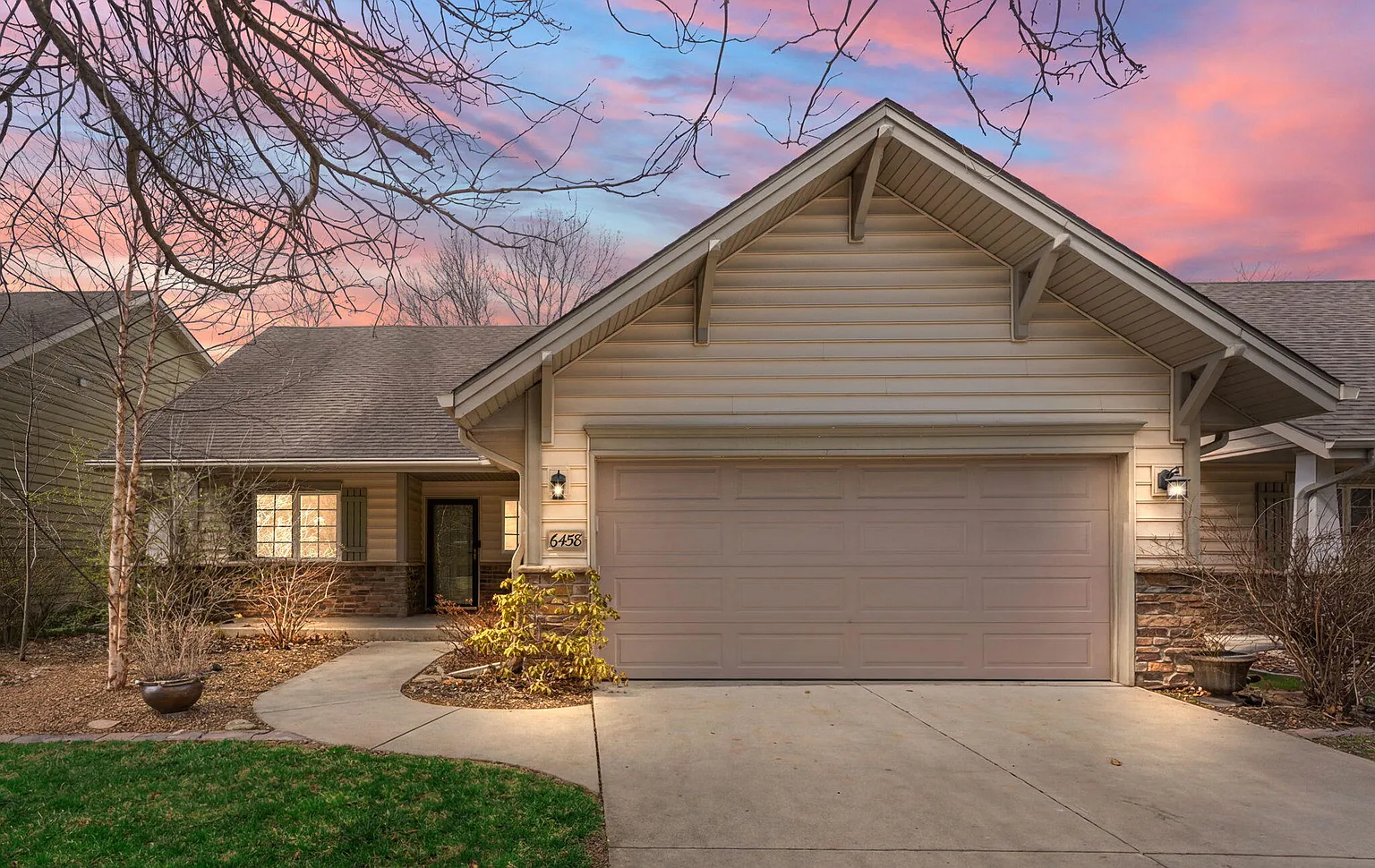 6458 Grosbeak Ct photo 1
