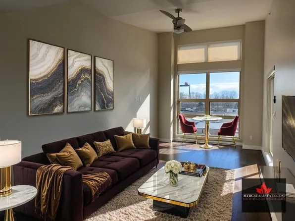 1182 W 16th St #408, North Vancouver, BC V7P 0B3