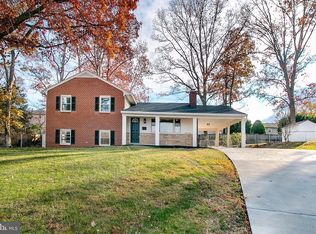 5716 Tremont Ct, Alexandria, VA 22303