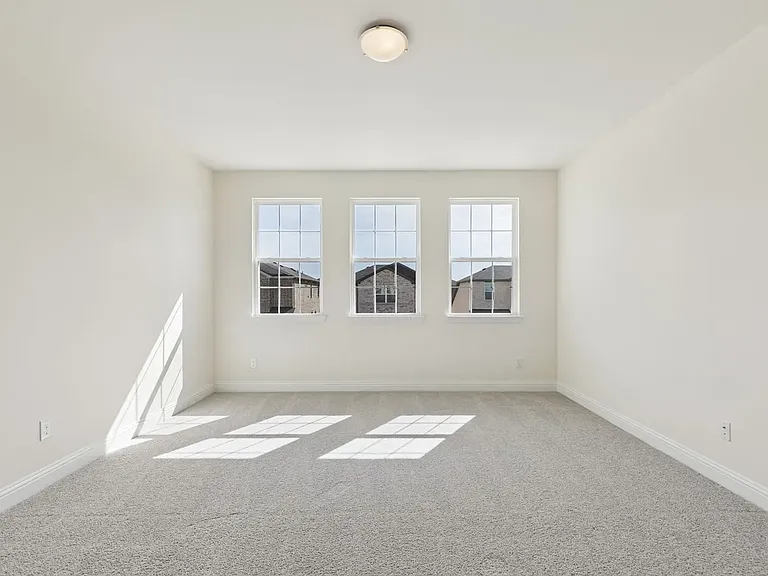 1013 Portina Dr — Photo 11