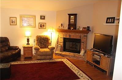 Cathedrel ceilings , open floor plan