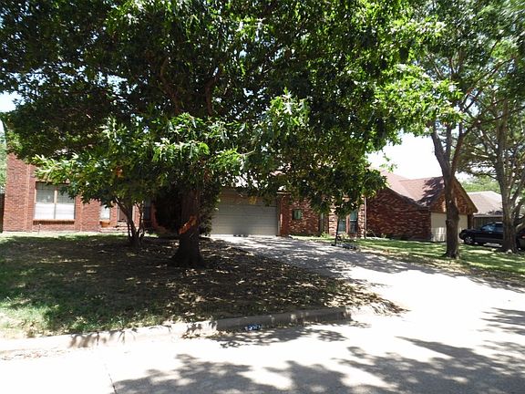 2nd image of 2426 Warrington Dr