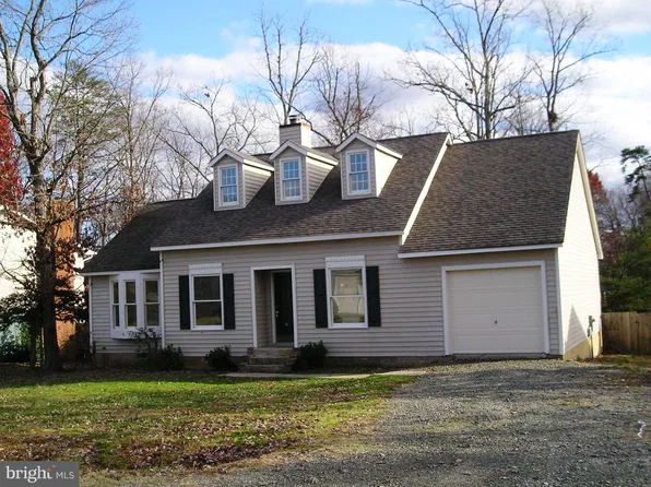 60 Lovett Dr, Fredericksburg, VA 22407