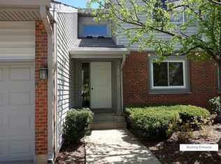 135 Morningside Ln E, Buffalo Grove, IL 60089
