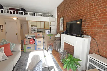 Rented by Peter Ashe