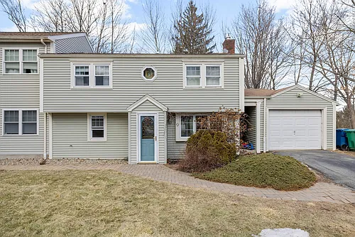 9 Glen Ave #A Photo 1