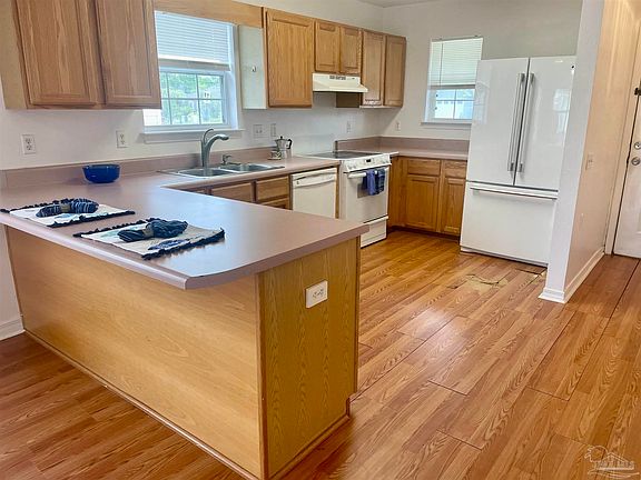 5th image of 3015 Flintlock Dr
