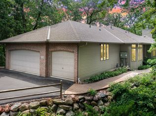 8399 Claymore Ct, Inver Grove Heights, MN 55076