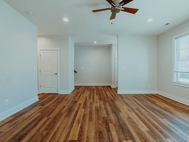 510 Trailside Dr — Photo 3