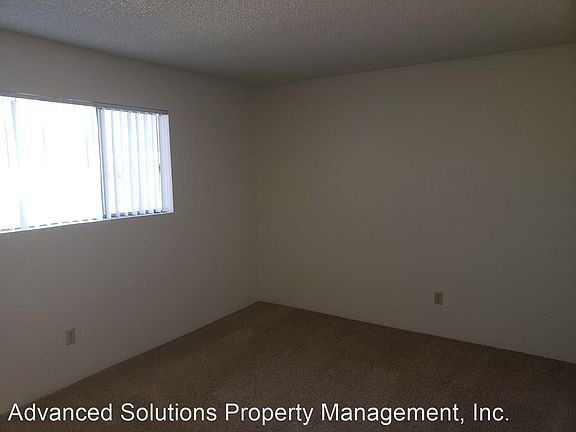 4th image of 602 Parsons Dr #D