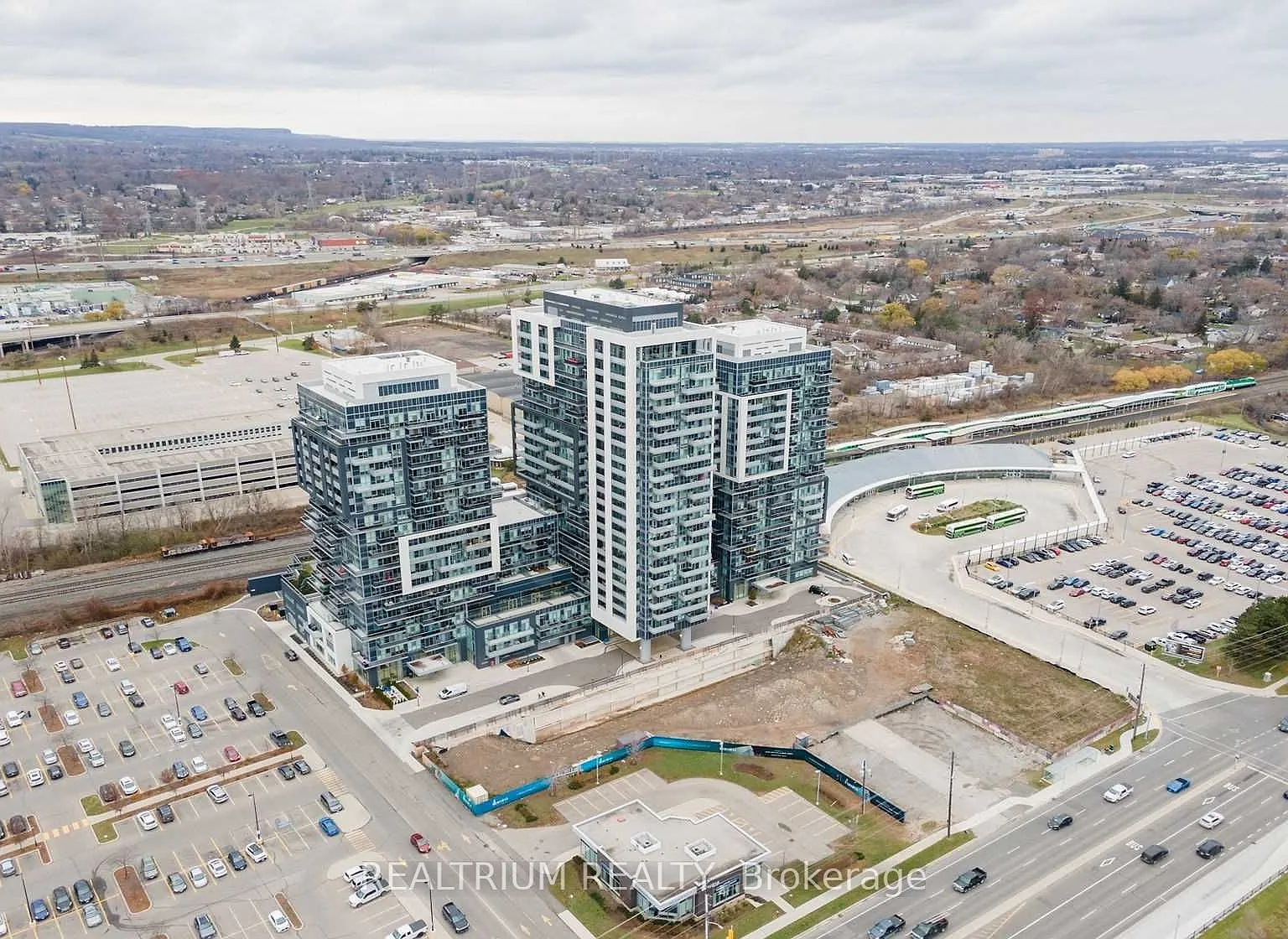2 bed, $2,749 — Photo 2