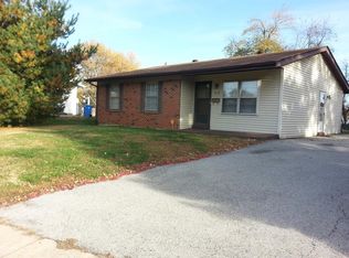 1618 Patterson Rd, Florissant, MO 63031