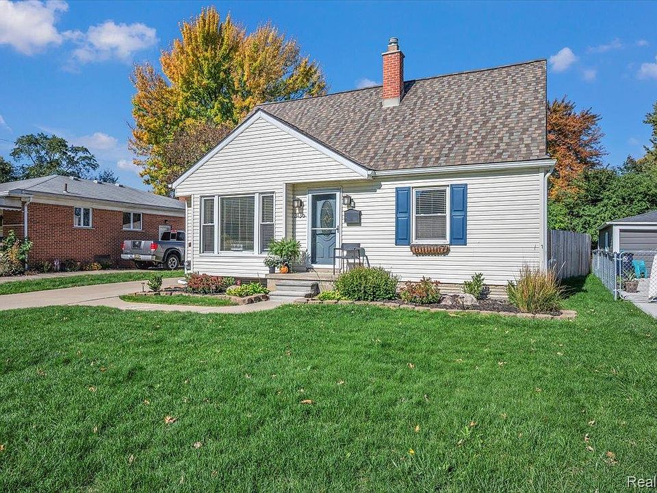 3136 Parker Dr, photo 3