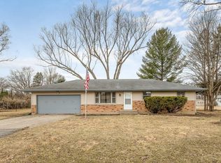 8420 Bobolink Dr, Machesney Park, IL 61115