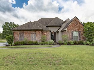 141 Camus Rd, Lafayette, LA 70503