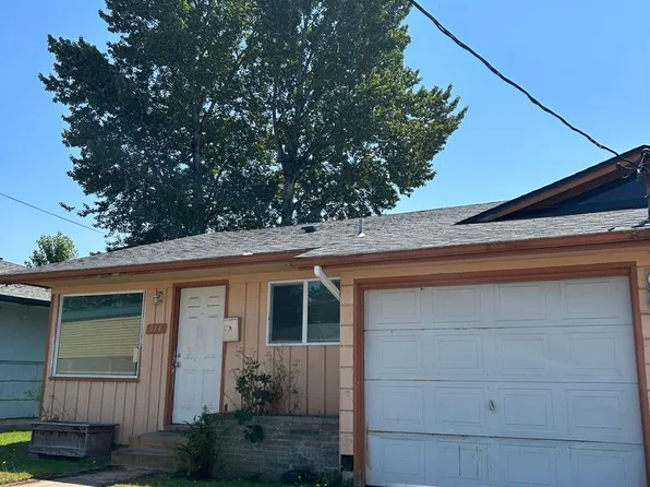 912-914 Cedar St, 912-914 Cedar St, Kelso, WA 98626