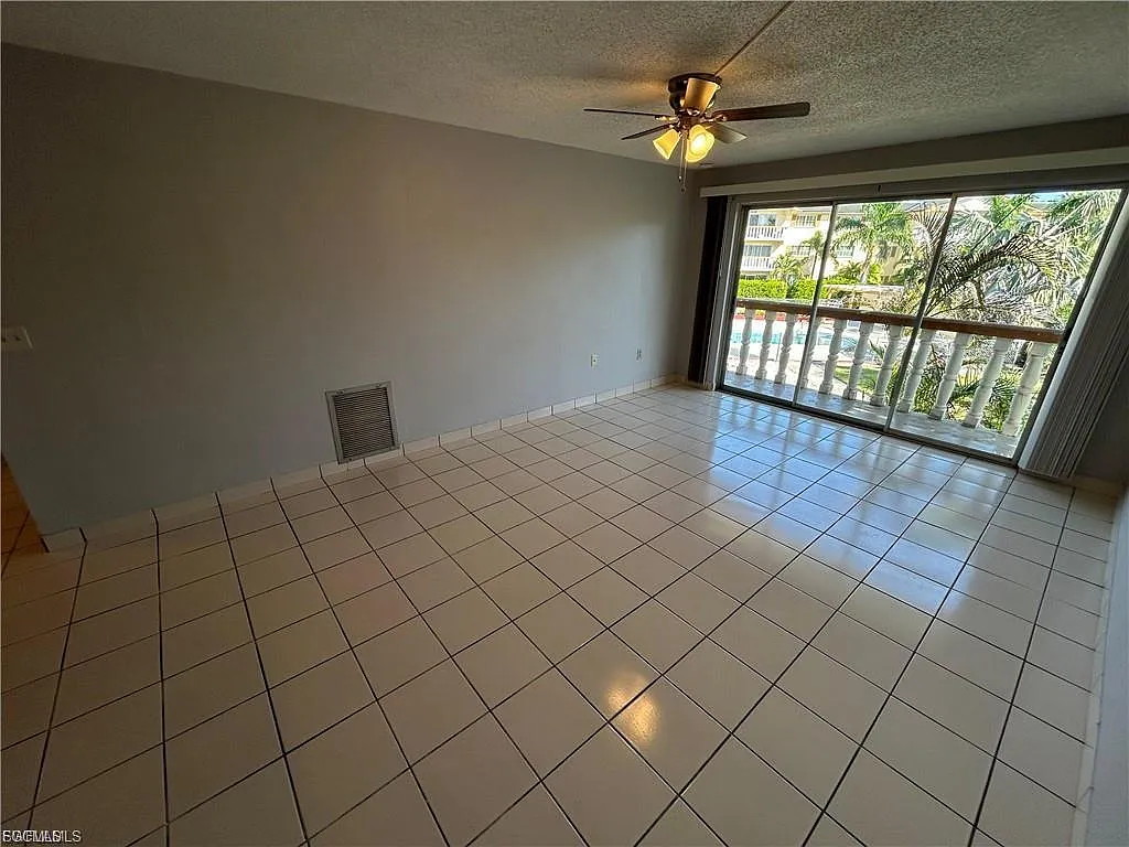 3706 Broadway - A29 — Photo 2