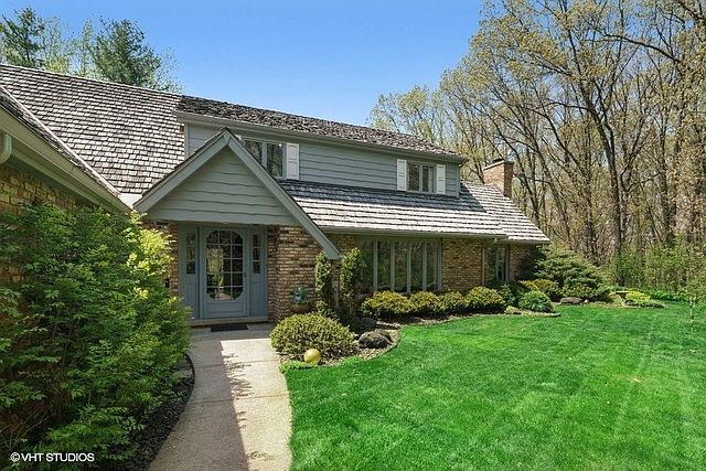 1st image of 8 Old Tamarack Ln