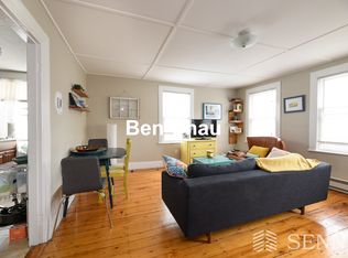 720 Mass Ave #3B, Cambridge, MA 02139
