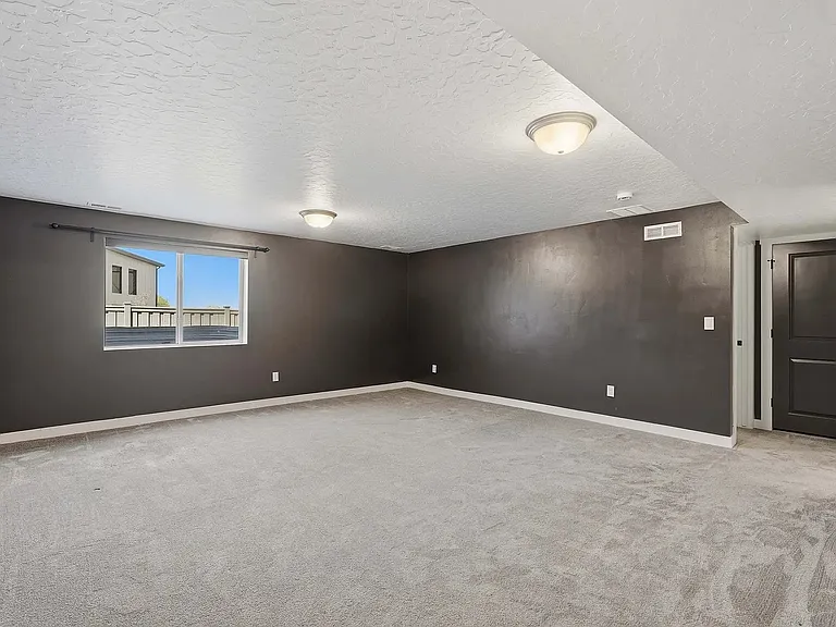 915 N Evelyn St — Photo 15