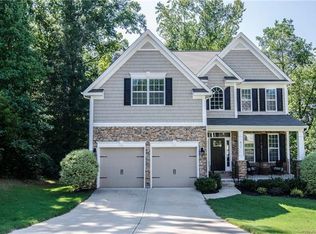 813 Virginia Pine Ln, Lake Wylie, SC 29710