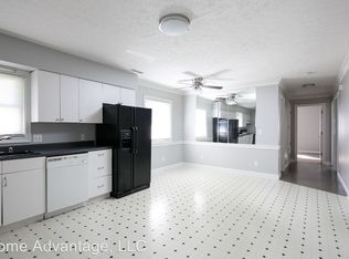 4306 Topaz Ct, Louisville, KY 40216