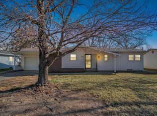 916 Spruce St, Halstead, KS 67056