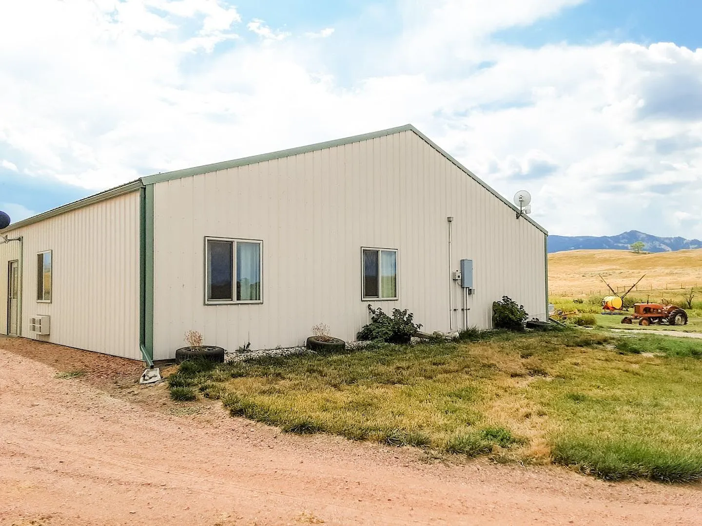 * September to May* Horse and dog friendly, 2 bedroom Barn Apartment — Photo 2