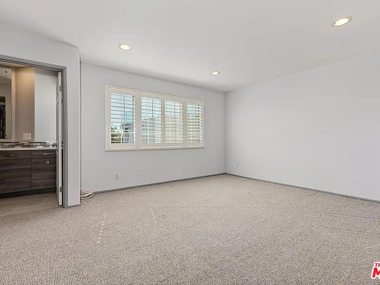 2333 Oak St #3 — Photo 26