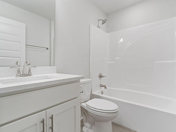 4th image of 161 E Dogwood Ave