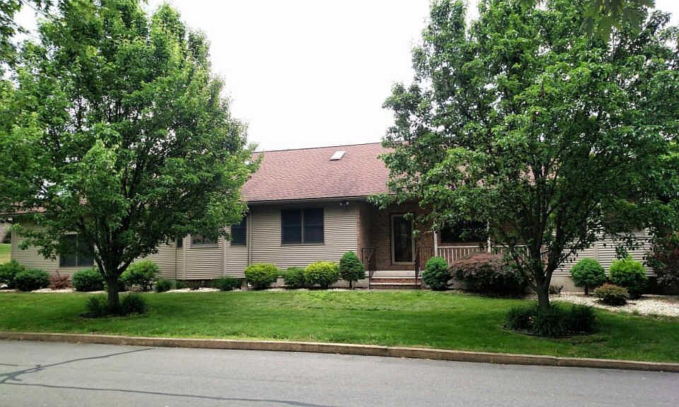 2nd image of 155 Bear Creek Blvd
