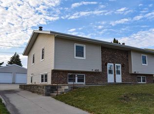 418 Christensen Rd, Waterloo, IA 50701