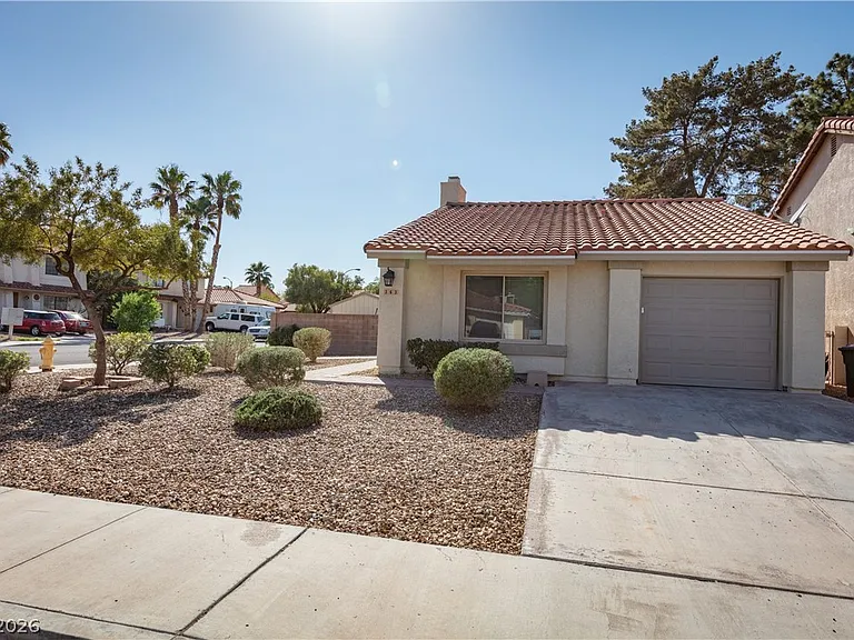 363 Tierra St — Photo 2