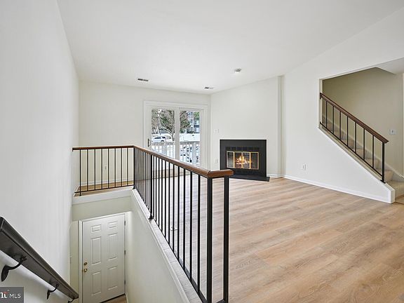 3rd image of 20048 Appledowre Cir #253