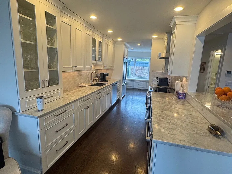 1 Island Dr #9 — Photo 8