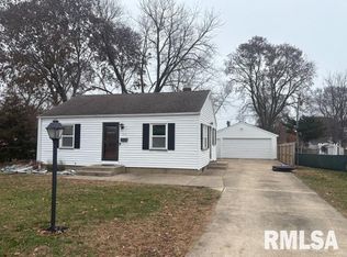 414 N 6th St, Chillicothe, IL 61523