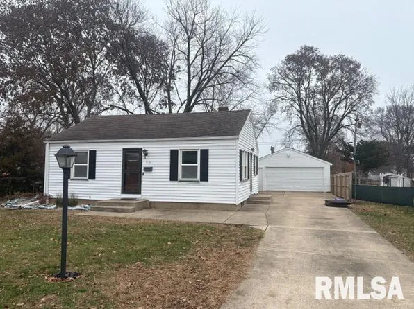 414 N 6th St, Chillicothe, IL 61523