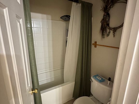 4th image of 313 S Water Ln #313
