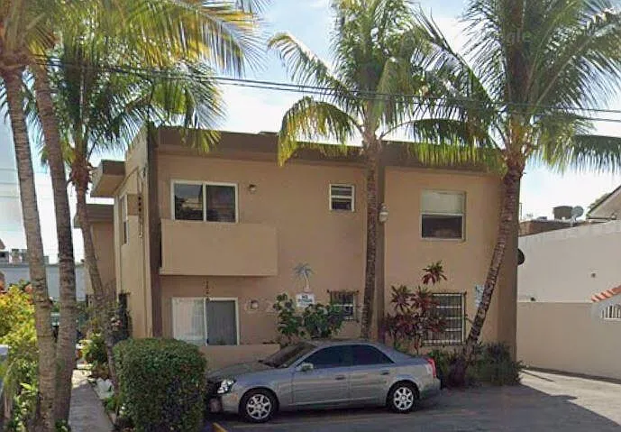 Building Photo - 460 SW 7th St