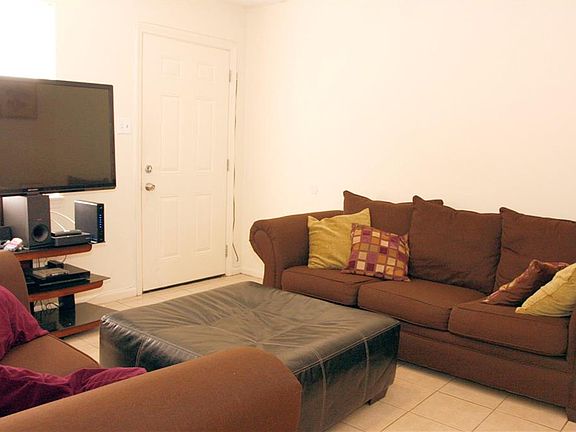 3rd image of 637-41 Richard St