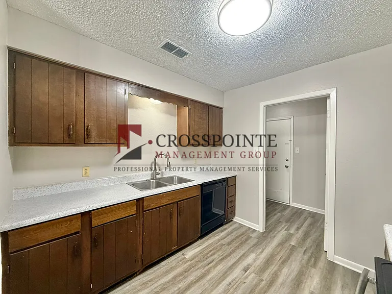 12402 Gentry Triplex — Photo 6