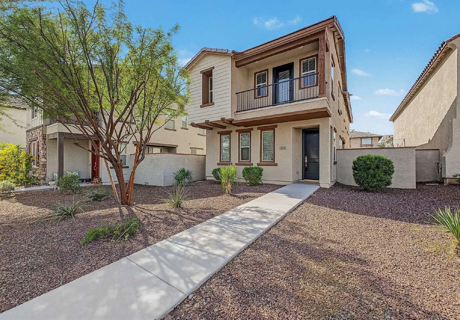 3 bed, 2.5 bath, 2029 sqft, $2,150 — Photo 4