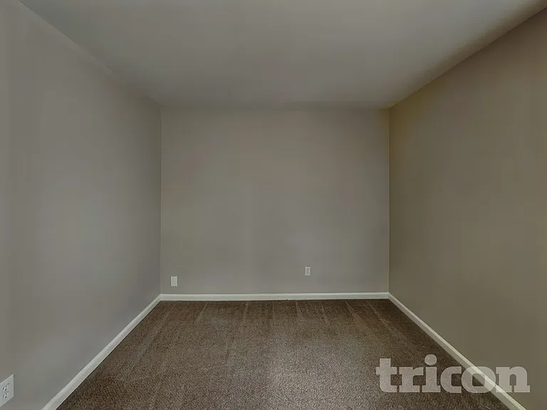 2120 Ballingarry Dr — Photo 14